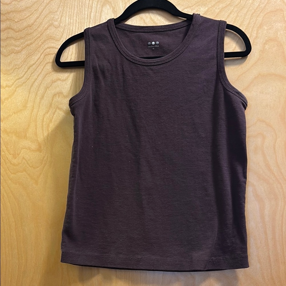 Three Dots tank